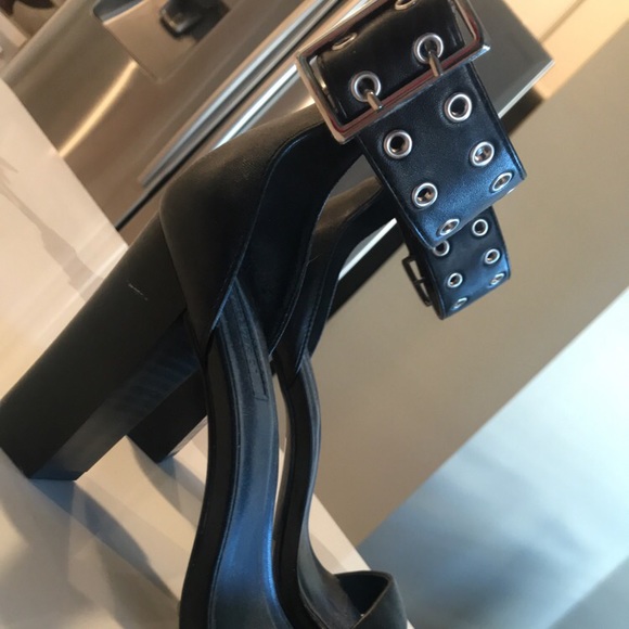 Black Heels - Picture 2 of 7